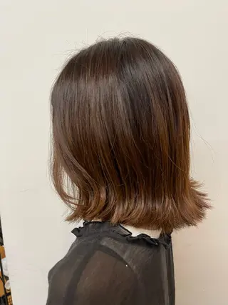 ミディアム 岩下 侑里のヘアスタイル