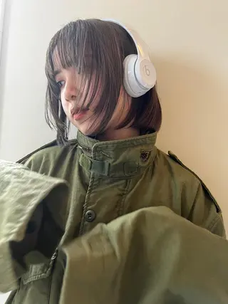 ショート カラー 本間 結衣のヘアスタイル