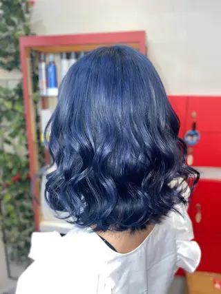 ミディアム ゆぴ☾/推しカラー /ハイトーンのヘアスタイル