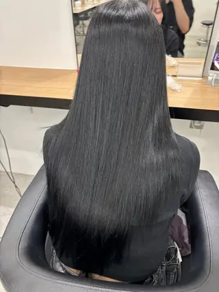 ロング カラー 韓国レイヤー透明感 艶カラー美髪縮毛矯正のヘアスタイル