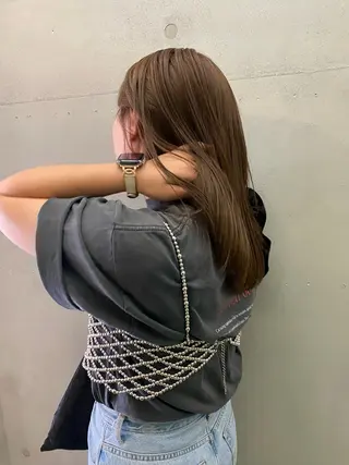 ミディアム カラー 砂原 ひよりのヘアスタイル