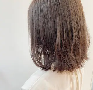 ミディアム カラー 西山梨々【7月末 で掲載終了します】のヘアスタイル
