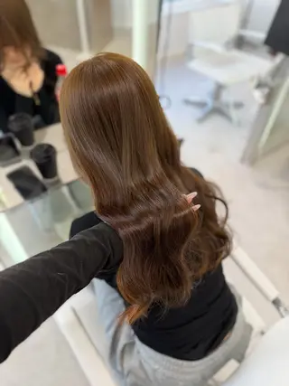 ロング タマシロカリン 艶カラー/レイヤーのヘアスタイル
