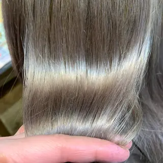 カラー 天野 利咲のヘアスタイル