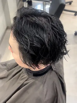 ミディアム パーマ メンズ 曲がる縮毛矯正 LIBER 岩名のヘアスタイル