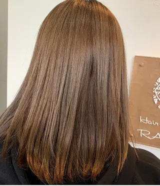 セミロング RAPT bis ラプトビズのヘアスタイル