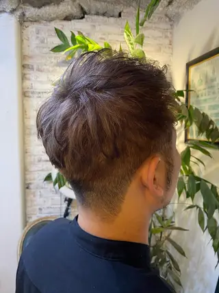ショート カラー メンズ 長濱 俊のヘアスタイル