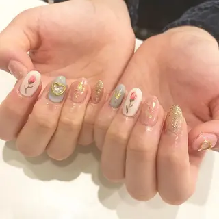 ネイル 板垣 綾乃のネイルデザイン