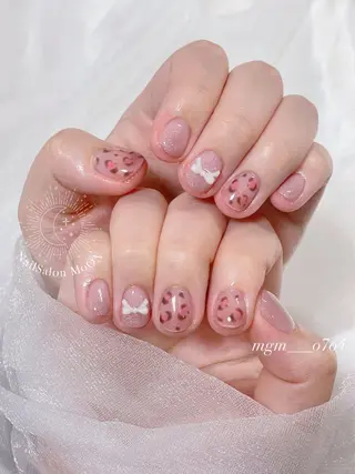 MoON...❤︎ MeGuのネイルデザイン