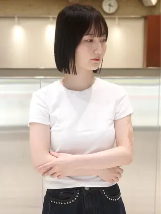 ショート カラー (h)wim ウィムのヘアスタイル