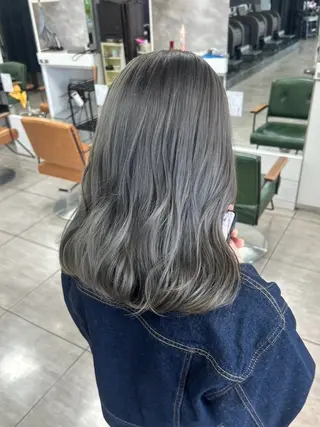 ミディアム レイヤー/艶髪カラー 森本くるみのヘアスタイル