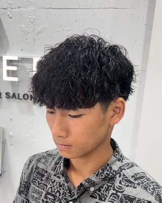 ショート パーマ メンズ 曲がる縮毛矯正 LIBER 岩名のヘアスタイル