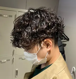 ミディアム パーマ メンズ 横浜駅メンズパーマ師 🌀岩﨑弘成🌀のヘアスタイル