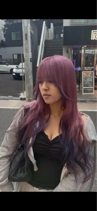 ロング カラー デザインカラー🌈 メイク💄ヒカリ🌟のヘアスタイル