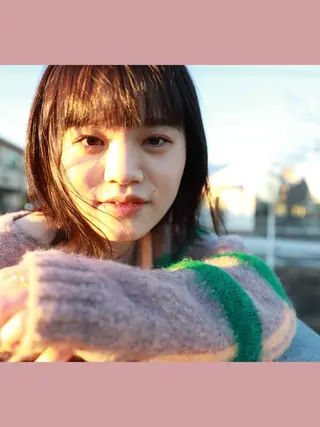 ミディアム 石木 美緒奈のヘアスタイル