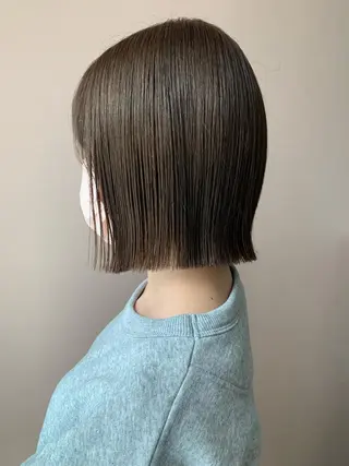 ショート カラー hubhair レイヤー/透明感のヘアスタイル
