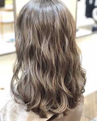 ミディアム YOFAhair芦屋 峰★カラーリストのヘアスタイル