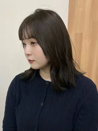 ミディアム 駒場 まといのヘアスタイル