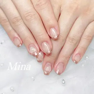 ネイル 🦋 Queenieのネイルデザイン