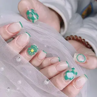 ネイル Tinaネイル 難波のネイルデザイン
