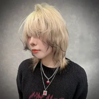 ミディアム ショート/ウルフ カットモデル募集のヘアスタイル