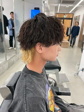 ショート カラー パーマ ヘアアレンジ メンズ 亀井隆汰/メンズ専門 パーマ/フェード可のヘアスタイル