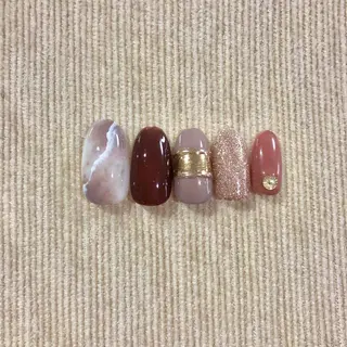 ショート カラー パーマ キッズ ネイル マツエク・マツパ 荒木 莉奈のネイルデザイン