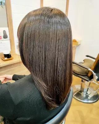 ミディアム カラー 【うねり・広がり専門 】⭕イトムラのヘアスタイル