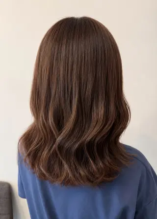 ミディアム カラー 艶カラー／ 朝香のヘアスタイル