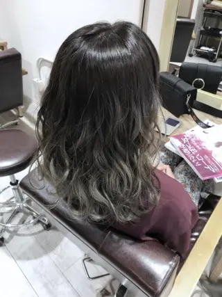 セミロング カラー パーマ ヘアアレンジ メンズ キッズ ネイル マツエク・マツパ バレイヤージュ/ 髪質改善/渡邉悟🌱のヘアスタイル