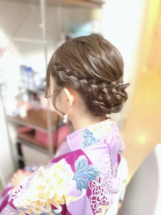 ヘアアレンジ イーチブライト EachBrightのヘアスタイル