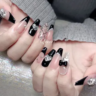 ネイル Queens 榊 まおのネイルデザイン