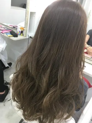 セミロング カラー 髪質改善 中川 翔のヘアスタイル