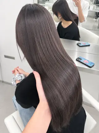 セミロング カラー 透明感カラー🩶 ×小顔カット難波のヘアスタイル