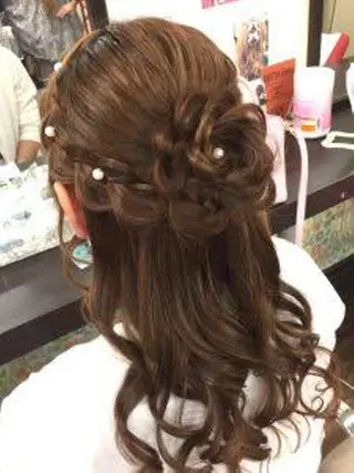 ミディアム 佐々木 綾のヘアスタイル