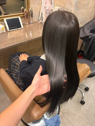 ロング 前田 みのりのヘアスタイル