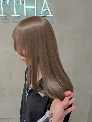 セミロング カラー 似合わせベージュ 🍯ayumi🍯のヘアスタイル