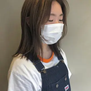 セミロング カラー yajima Moemiのヘアスタイル