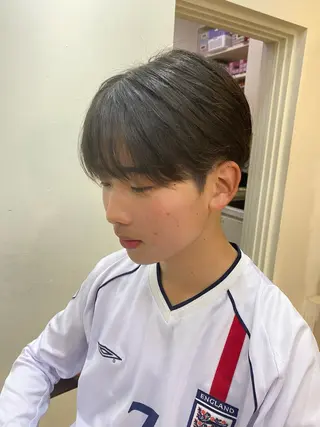 ショート パーマ メンズ 柏のセンターパート のプロ関口 柊太のヘアスタイル