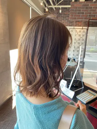 ミディアム カラー シムラ カイゲンのヘアスタイル