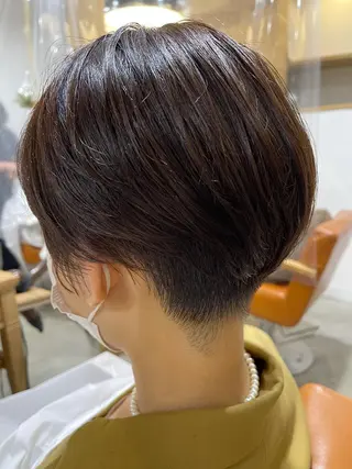 ショート カラー CARICIA 渡邉 祐南のヘアスタイル