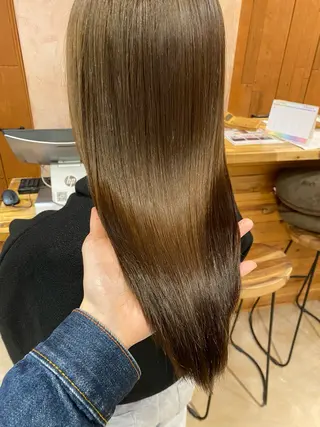 ロング カラー 髪質改善 🧶小林賢人のヘアスタイル
