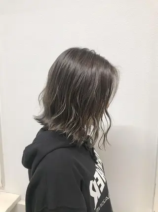 ミディアム カラー GiseL ジゼル六本松のヘアスタイル