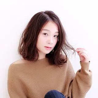 ミディアム 【女性指名No.1】 西口直子のヘアスタイル
