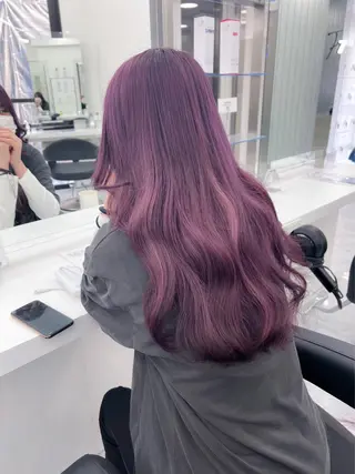 ロング カラー ヘアアレンジ 🪞official THREE 横浜🎀のヘアスタイル