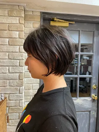 ショート レイヤースタイル⭐️ 村上のヘアスタイル