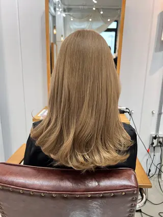 ロング カラー 松坂 真衣のヘアスタイル