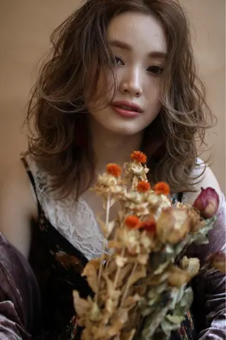 ミディアム stylist　篠崎 憲一のヘアスタイル