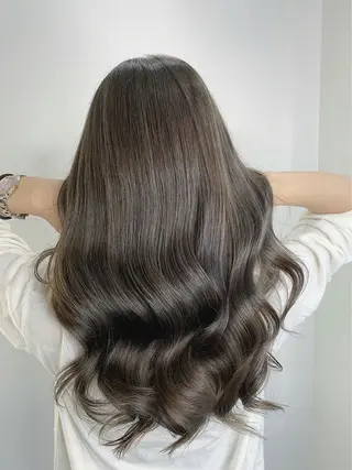 セミロング カラー 🎨デザイン🥇 美髪・艶髪 日暮千敬のヘアスタイル
