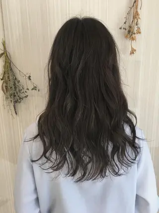 セミロング カラー ハイトーン/ブリーチ 山崎 悠次のヘアスタイル